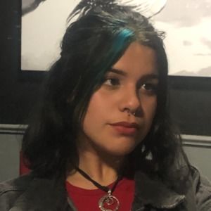 Meet your Posher, Crystal